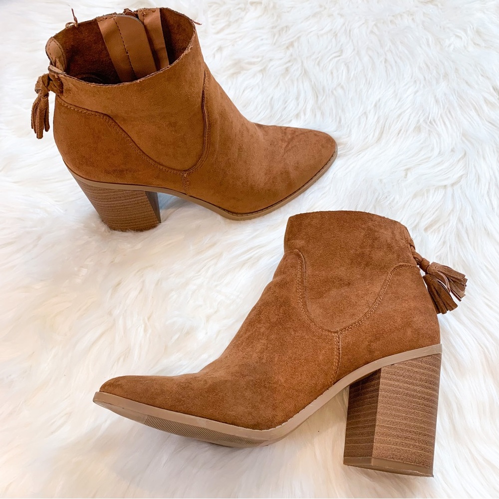 Universal Thread Brown Faux Suede Western 70s Retro Fringe Heeled Ankle Boots